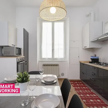 Central & Cozy Apartment By Wonderful Italy Genua Buitenkant foto