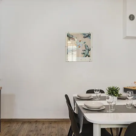 Central & Cozy Apartment By Wonderful Italy Genua Buitenkant foto